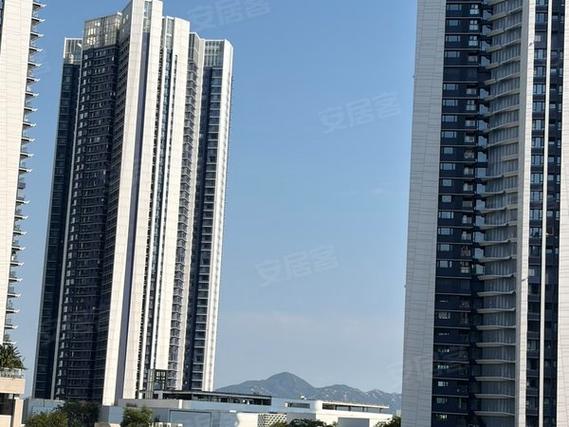 半岛城邦二期4房两厅两卫 南北通透中的生活诗学